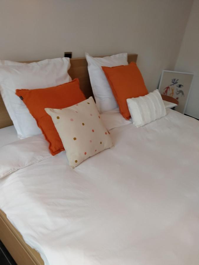 'Nulle Part Ailleurs' Apartamento Dinant Exterior foto